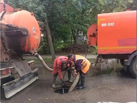 Ульяновские дорожники активизировали очистку ливнёвок.