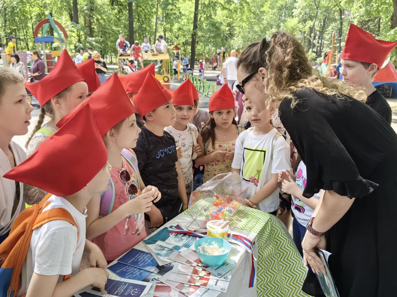 Загородные лагеря, «Лето во дворах» и трудовое лето: как проводят  каникулы ульяновские дети.
