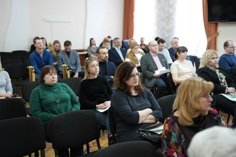 В администрации Ульяновска прошло заседание межведомственной комиссии по противодействию коррупции.