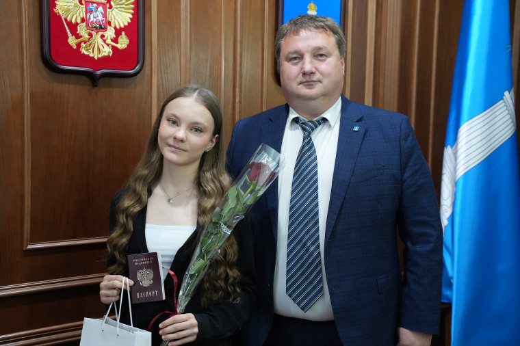 В День молодёжи глава Ульяновска Александр Болдакин встретился с активистами «Движения Первых».