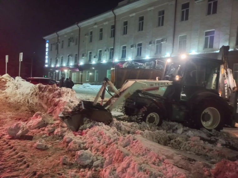 С улиц Ульяновска 24 февраля вывезли 237 самосвалов снега.