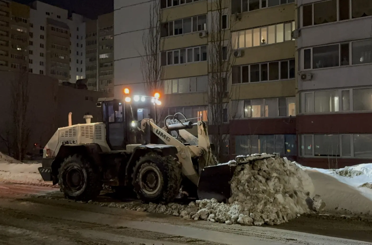С улиц Ульяновска 24 февраля вывезли 237 самосвалов снега.